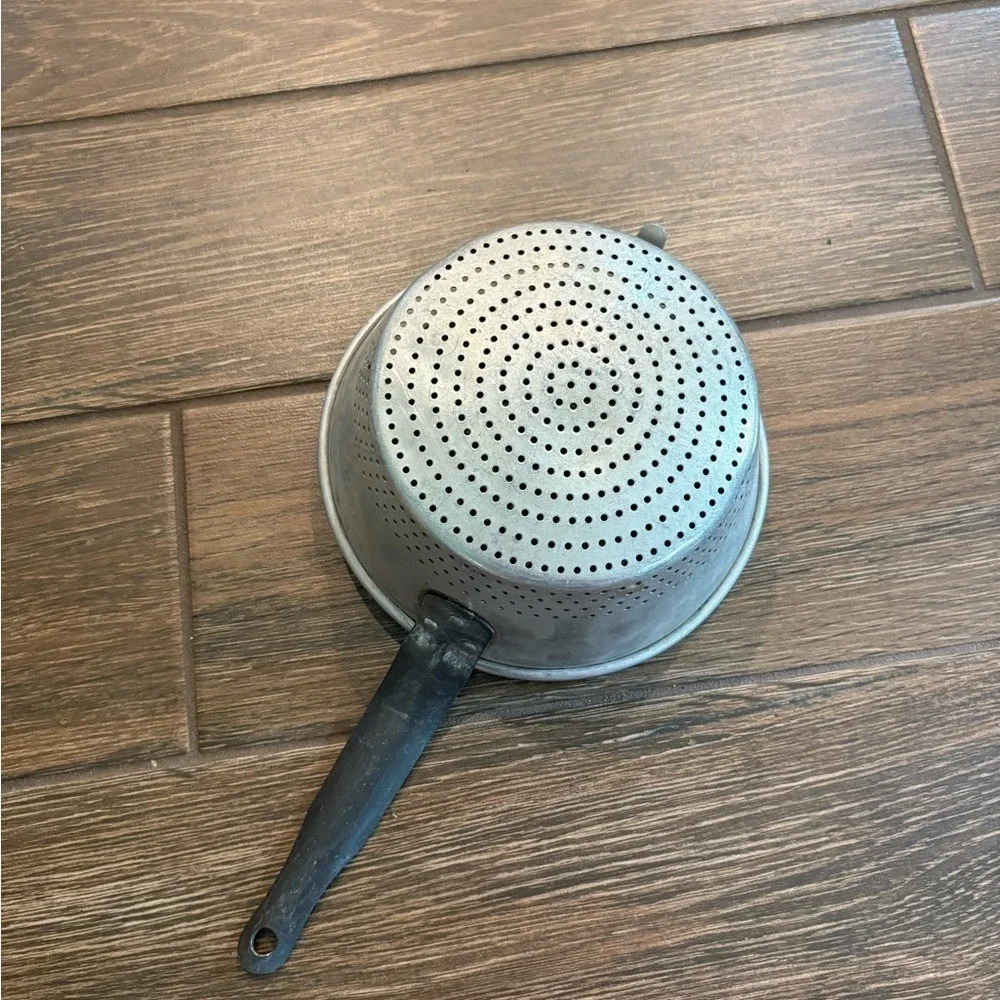Vintage Mid-Century Ware-Ever TAC U Aluminum‎ Co. Strainer No 933 With Handle